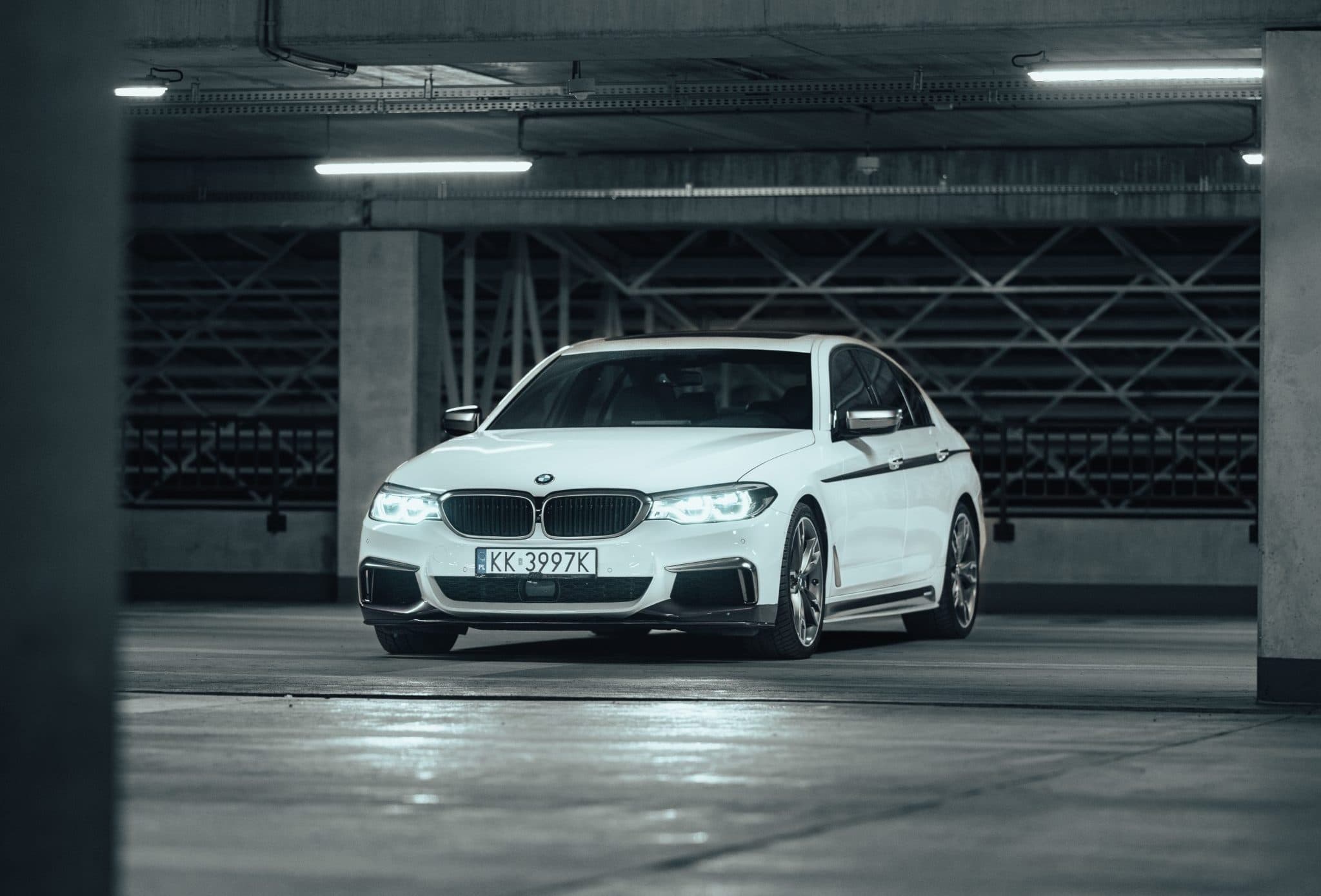 BMW M550i 700 KM - zdjęcie 6